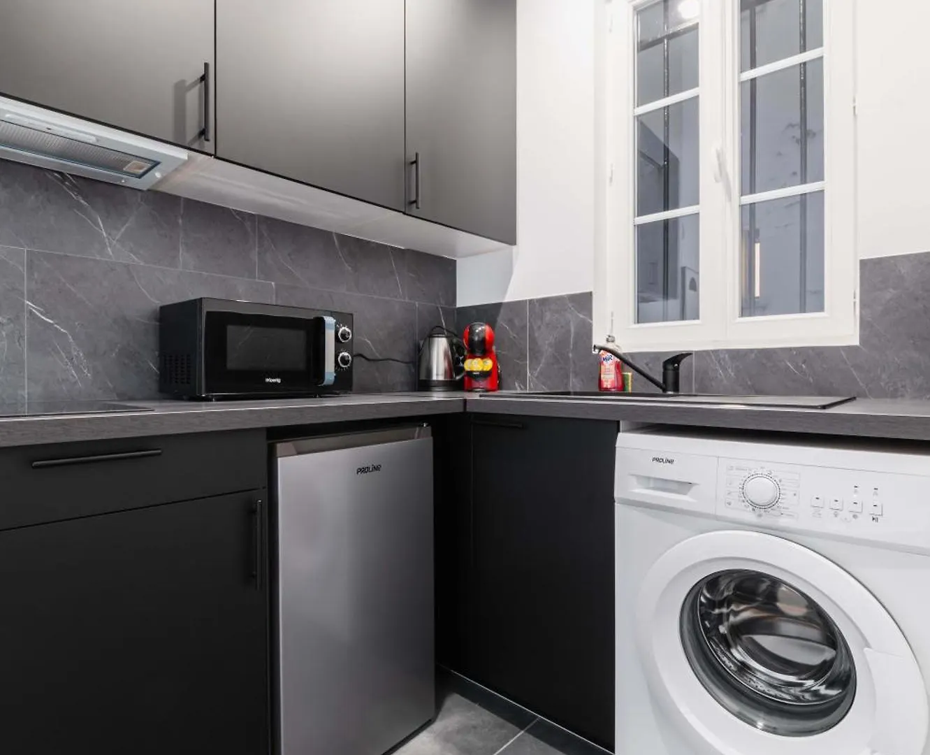 Appartamento Studio Refait A Neuf Proche Metro - Paris 19 - 2P Francia